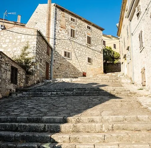 Topic 아파트 브르사르