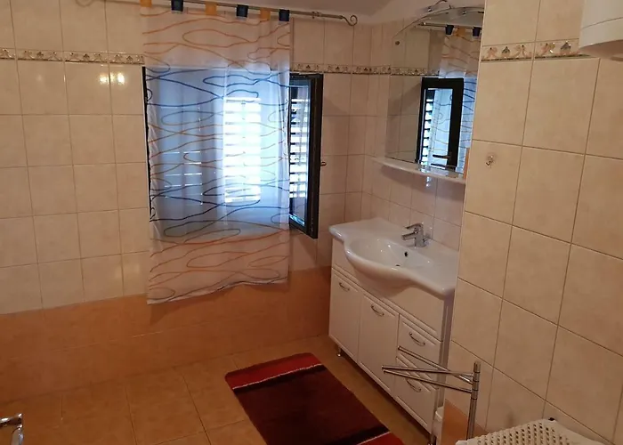 Topic 아파트 브르사르